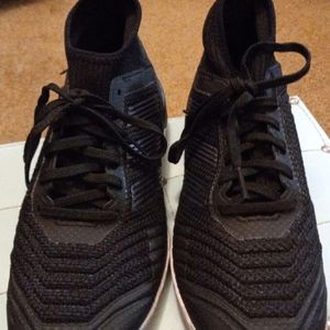 Women's Predator Sneaker